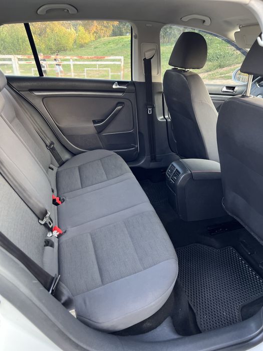 Volkswagen Golf V 1.6 мрі