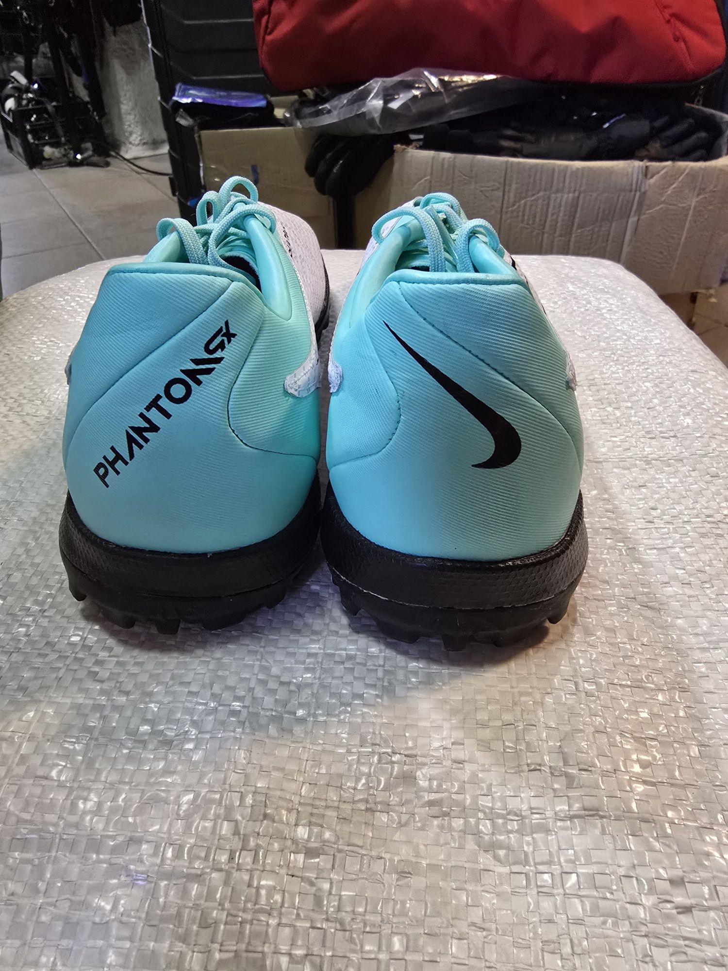 Сороконіжки Nike Phantom GX Academy TF DD9477-300