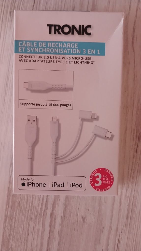 Кабель для заряджання та передачі даних 3 в 1 білий TRONIC новий.