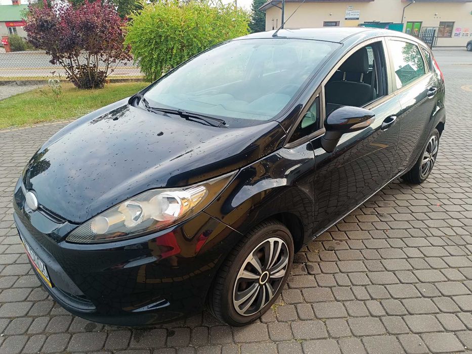 Ford Fiesta Mk7 1.25 b 2010 r 5 drzwi klima zarejestrowany zadbany