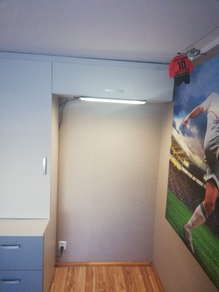 Meble do pokoju dziecięcego /młodzieżowego