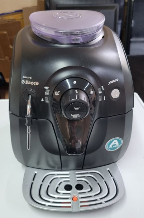Компактна кавомашина Саеко Філіпс Saeco Philips Xsmall чорна