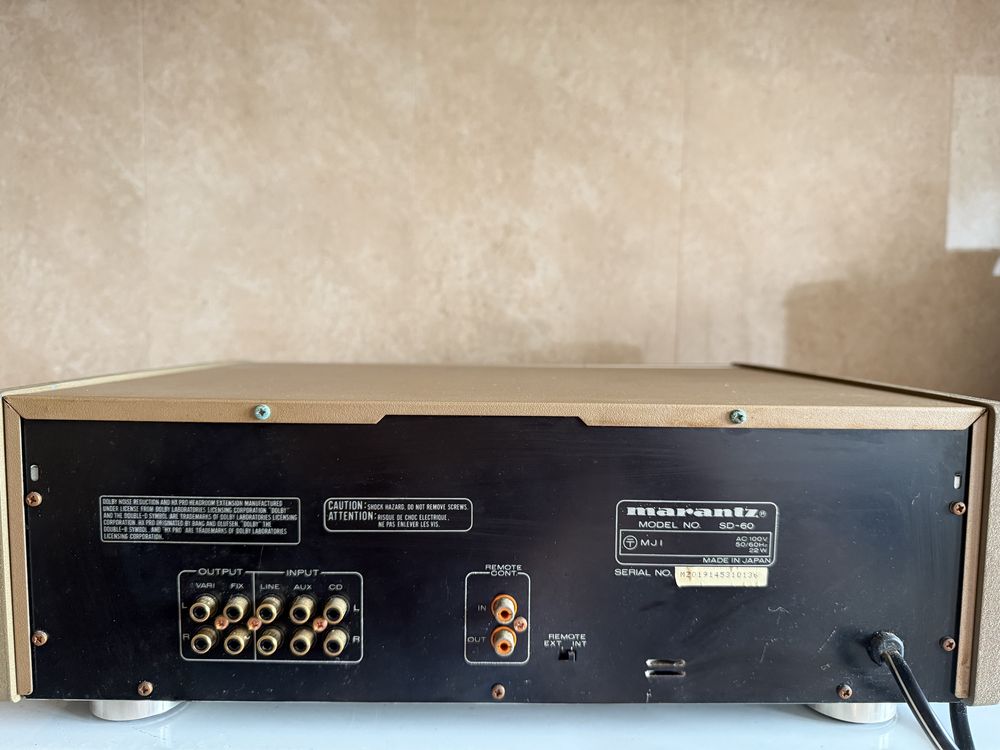 Кассетная дека высокого класса Marantz SD 60. Родной пульт
