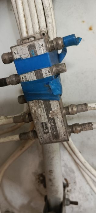 Супутникова антена з головками, тюнером комплект