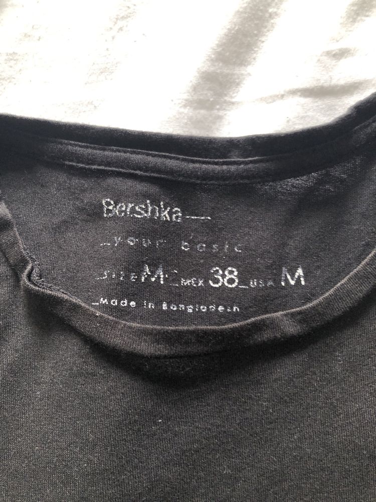 Vendo T - Shirt Bershka. ( Não Baixa de Preço ).