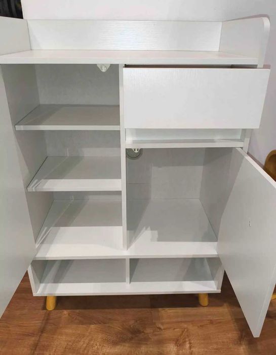 Nowa złożona szafka na buty itp