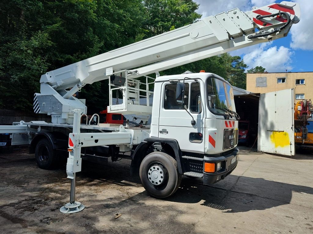 Podnośnik koszowy zwyżka 22m i 34m