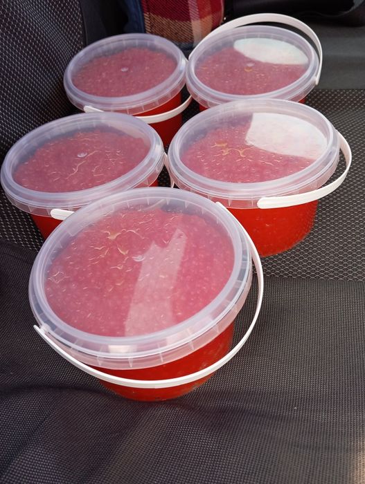 Продажа икры красной лосось,чёрная осётр