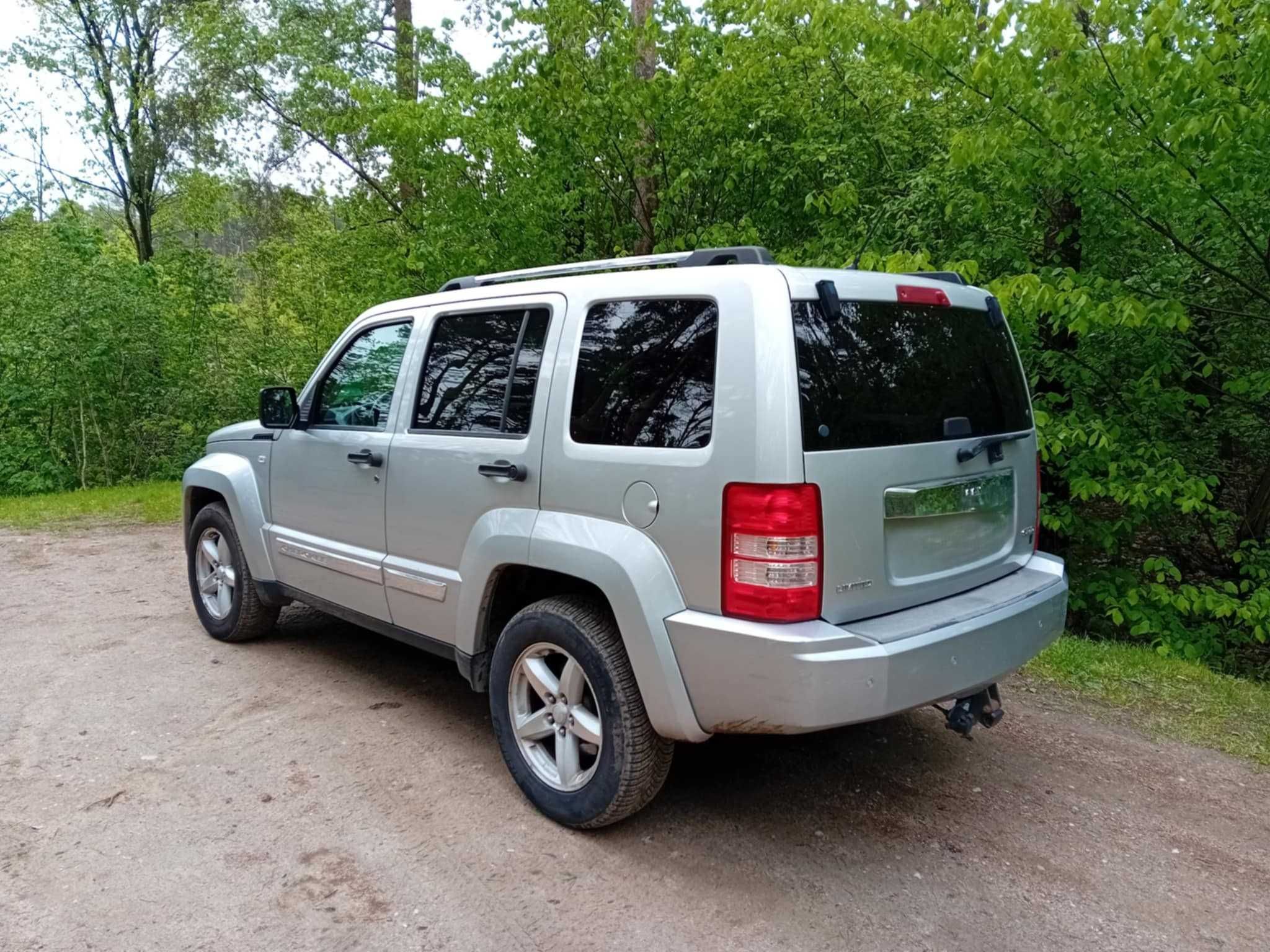 Sprzedam samochód osobowy Jeep
