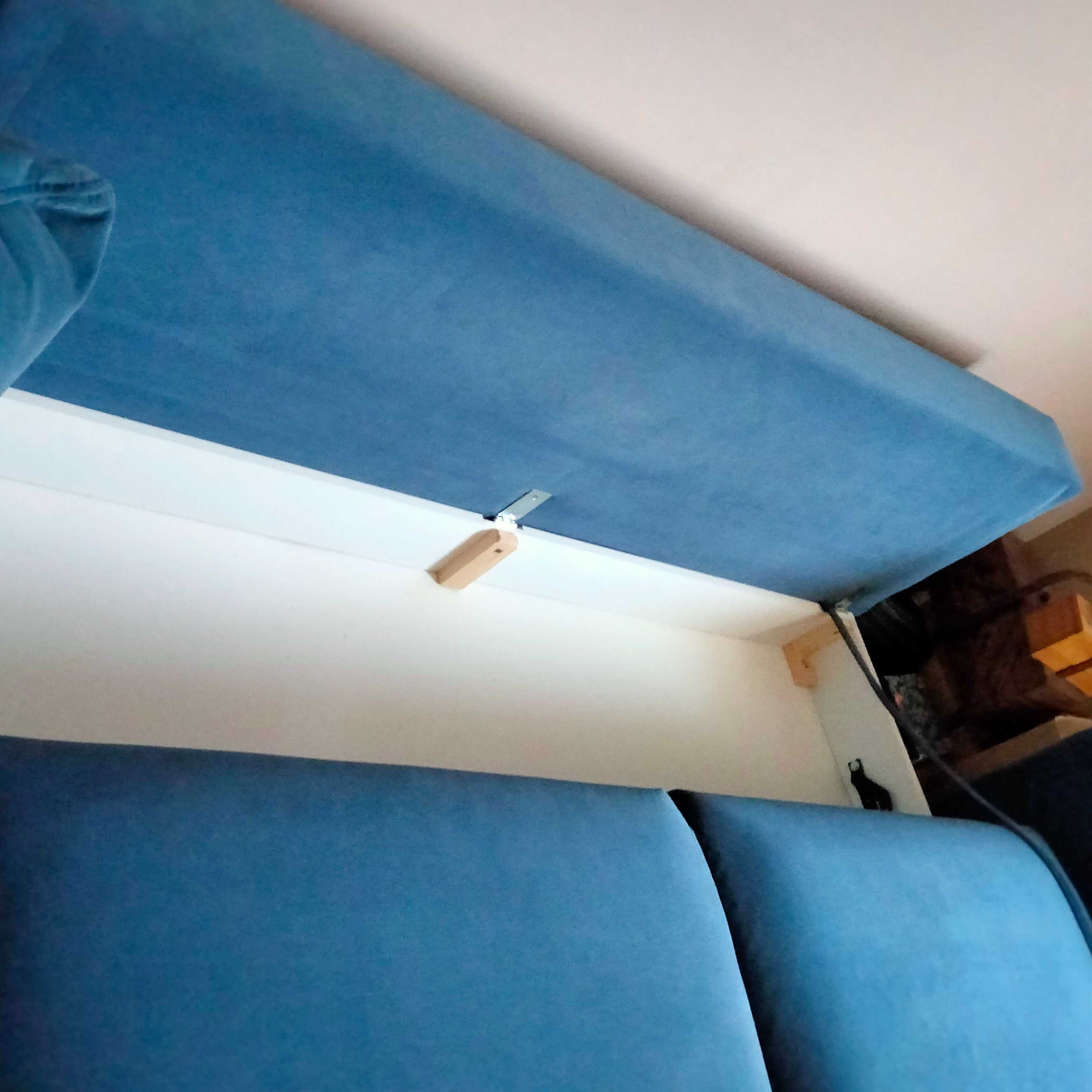 Rozkładana sofa -morski kolor weluru. Schowek na pościel. Jak nowa.