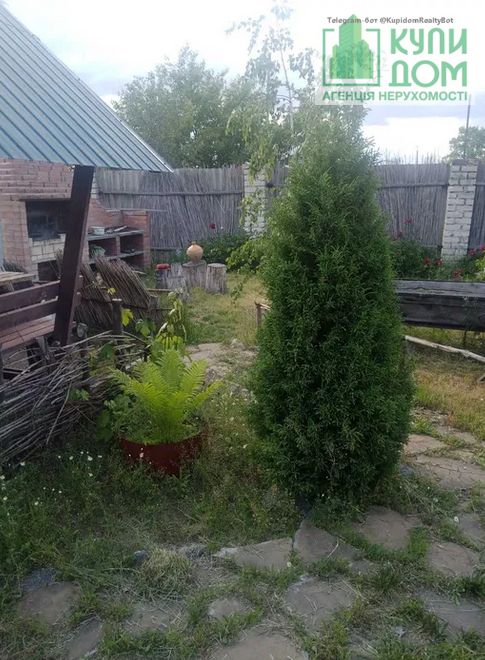 Продам великий будиноки з участком