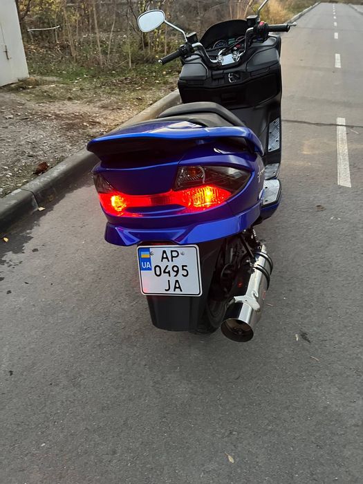 Мотоцикл Suzuki.