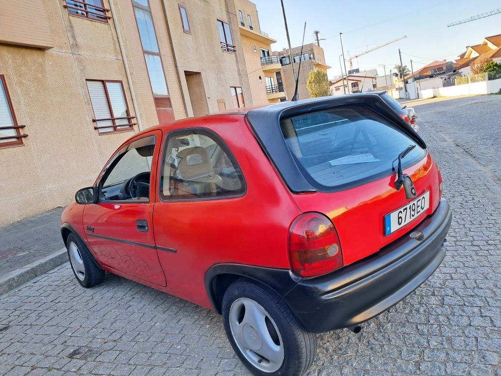 Opel corsa 1.2 AC/Teto solar