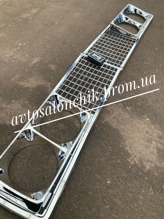Решетка радиатора Ваз 2106 черная хромированная в сборе с очками