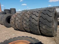 315/70r15 Opony Michelin XZM 80% Radial 300-15