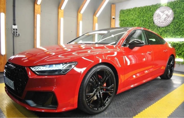 Auto do ślubu Audi A7 C8 w pięknym czerwonym kolorze