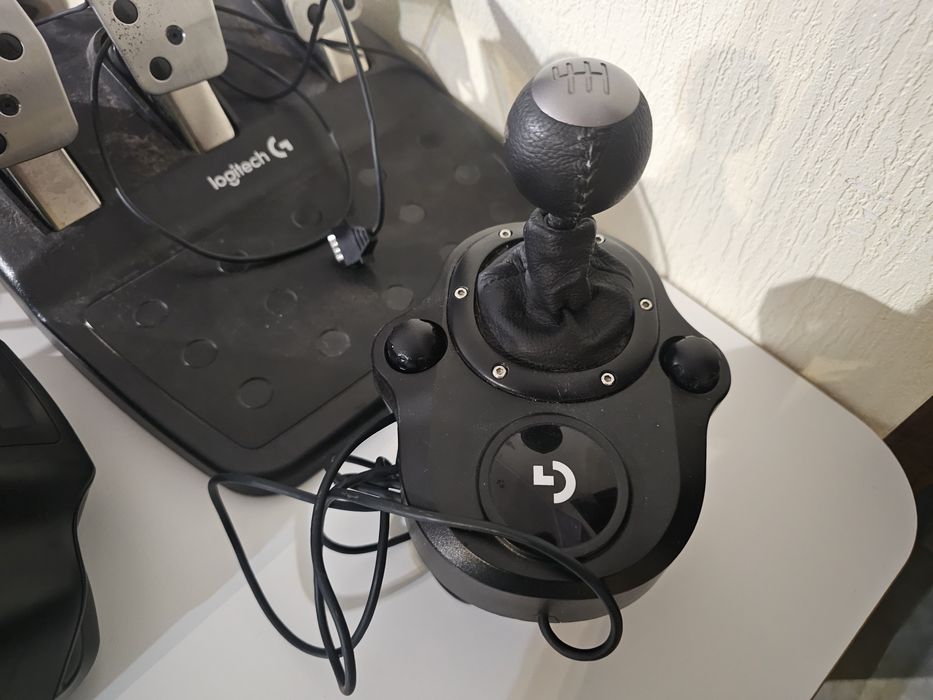 Volante Logitech g29 + pedais + shifter