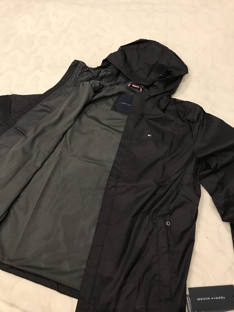Продам чоловічу куртку Tommy Hilfiger