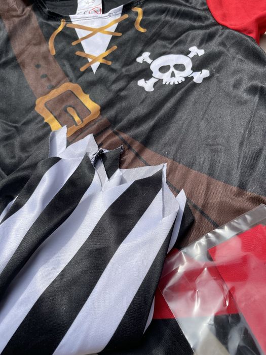 Kostium stroj przebranie roz.4/6 lat Pirat Piraci z karaibow halloween