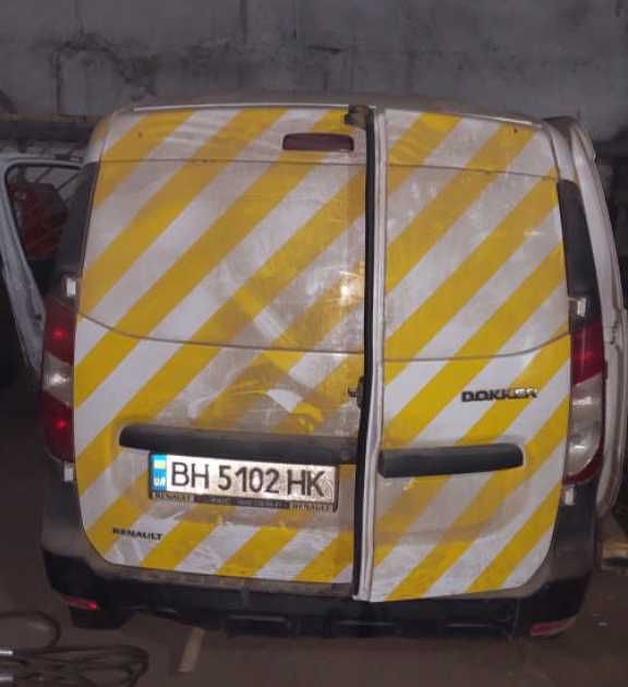 Фургон RENAULT Dokker, після ДТП