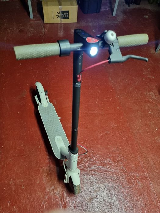 Продам електросамокат  Xiaomi Mi Electric Scooter M365. Білий.