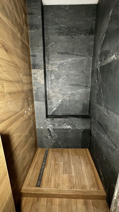 Плиточник Укладка плитки різного формату.