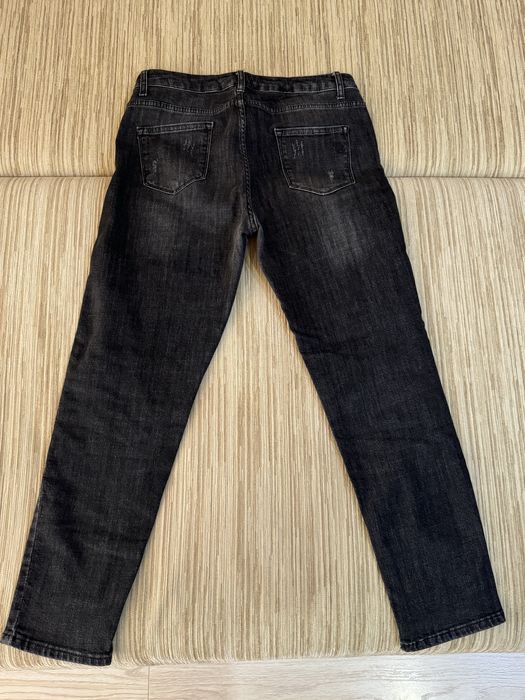 Джинси чорного кольору