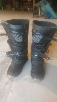 Conjunto reaven botas e colete