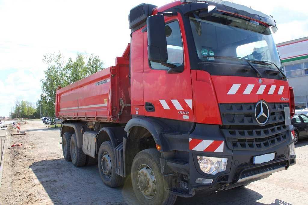 Wywrotka 4-osiowa Mercedes Actros -- Wynajem