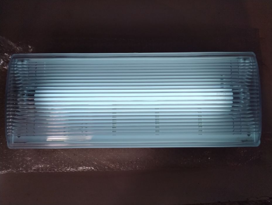 Аварийный аккумуляторный светильник