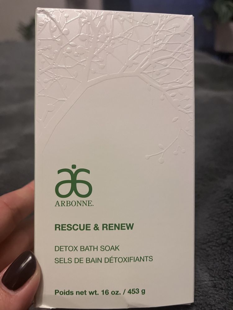 Arbonne Rescue & Renew Oczyszczająca sól do kąpieli