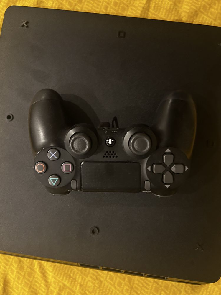 Sony PlayStation 4 black