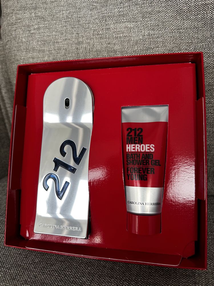 Carolina Herrera 212 Men Heroes Forever Young набір