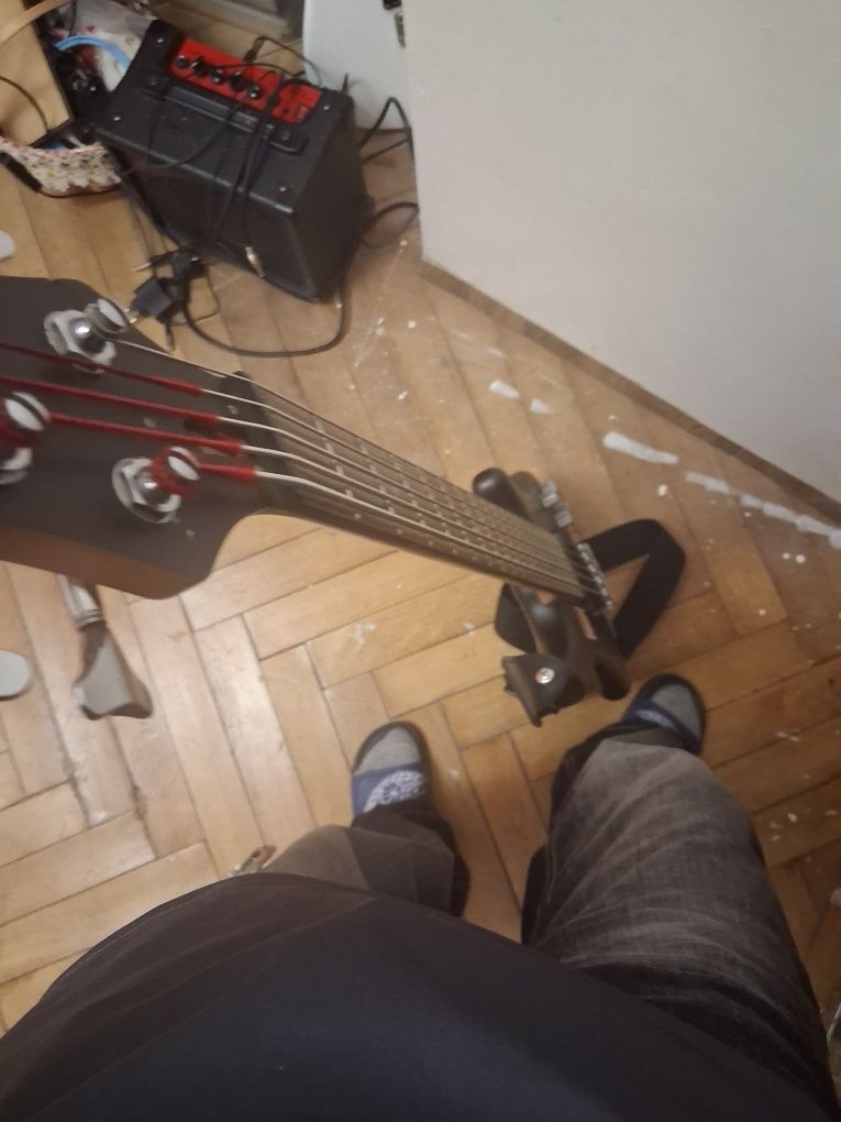 Бас гітара j&d brothers