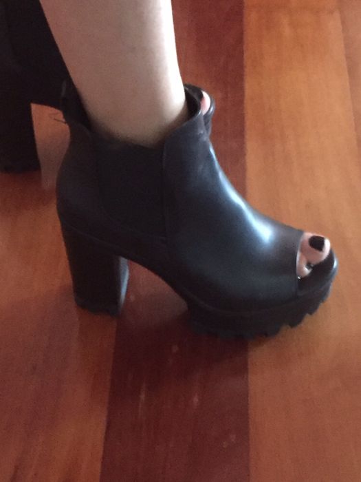 Botins pretos - tam 38 - novas