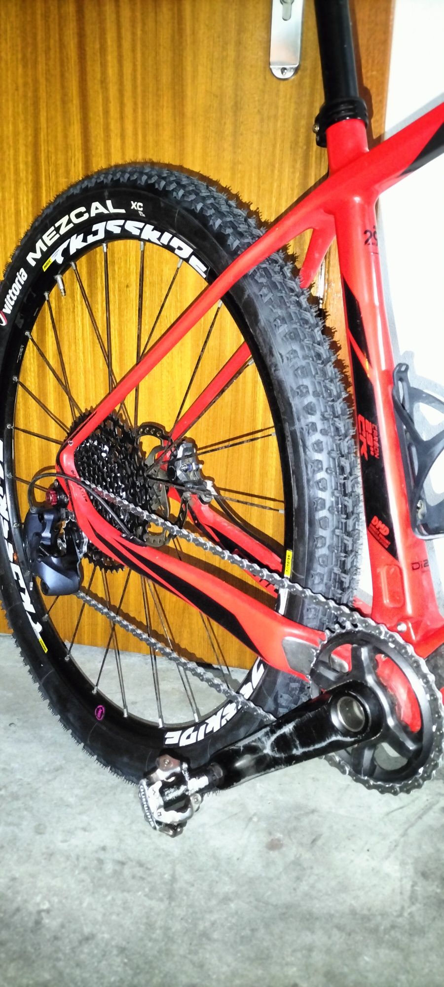 Coluer Poison CR Carbono – Pronta andar!

Vendo Coluer Poison CR