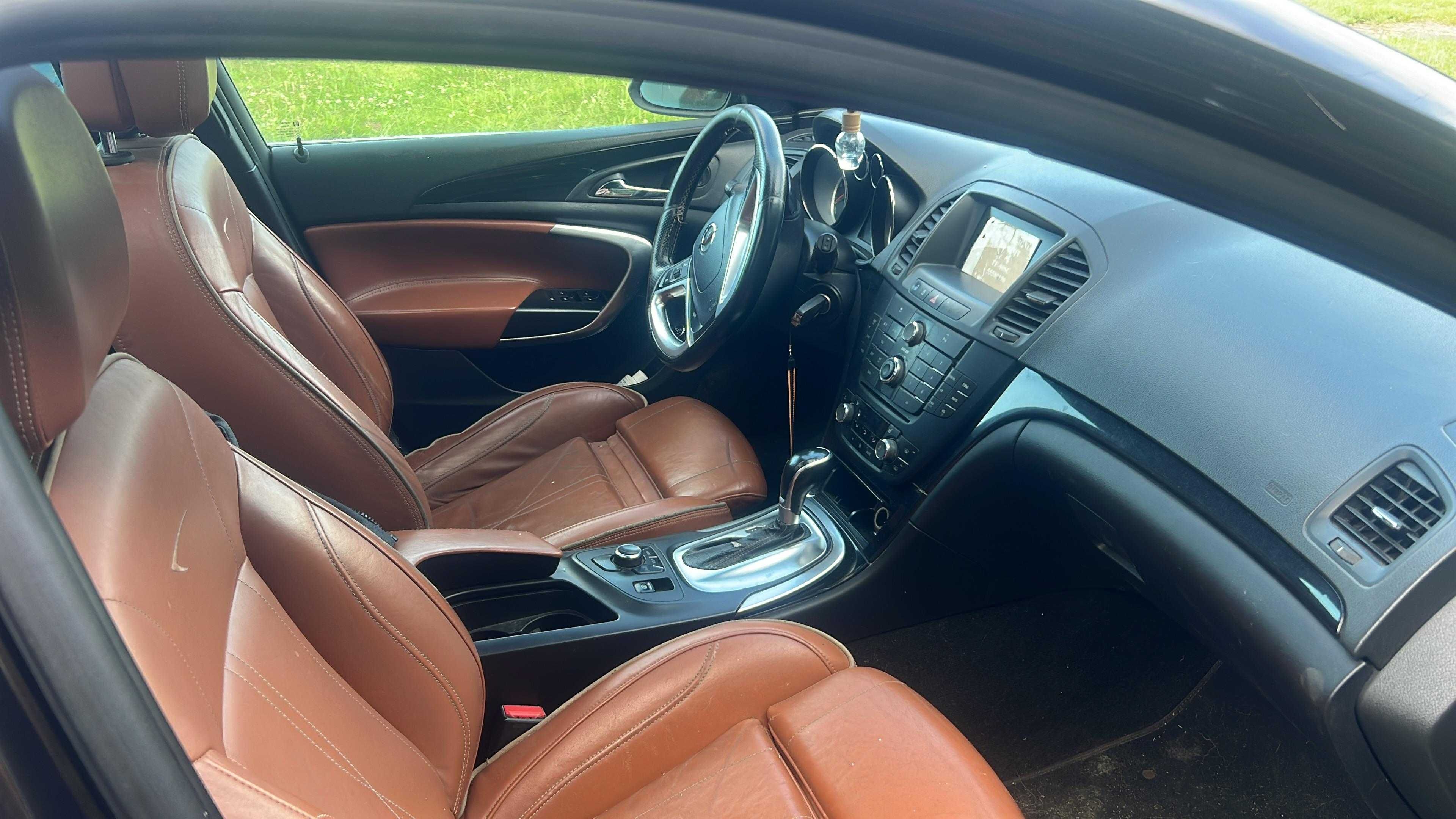 Opel insignia 2.0 cdti cosmo.
