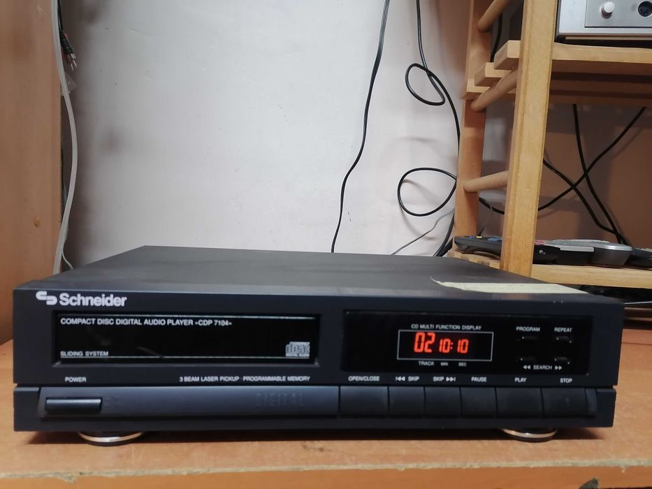 Odtwarzacz CD Schneider CDP 7104