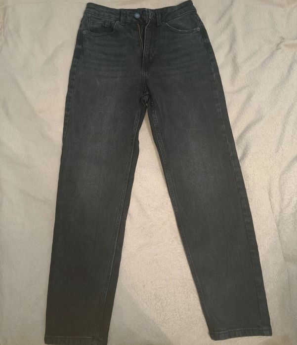 Czarne dżinsy damskie