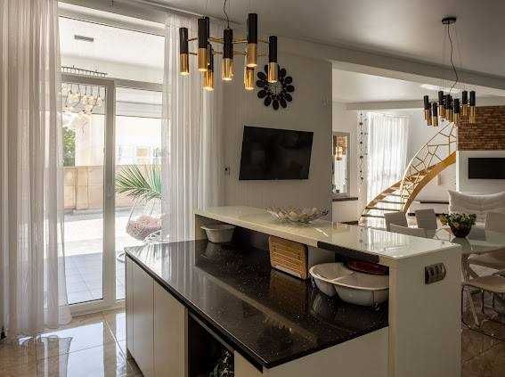 Просторный дом с ремонтом возле моря "Золотой Берег"