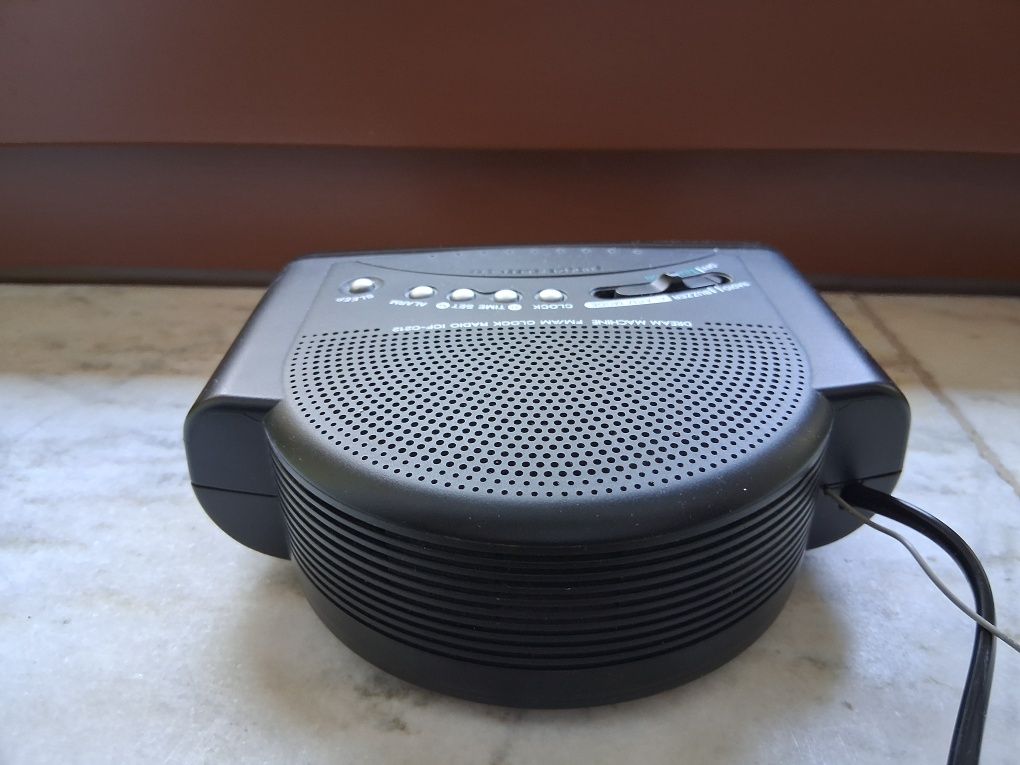 Radiobudzik SONY ICF-C212