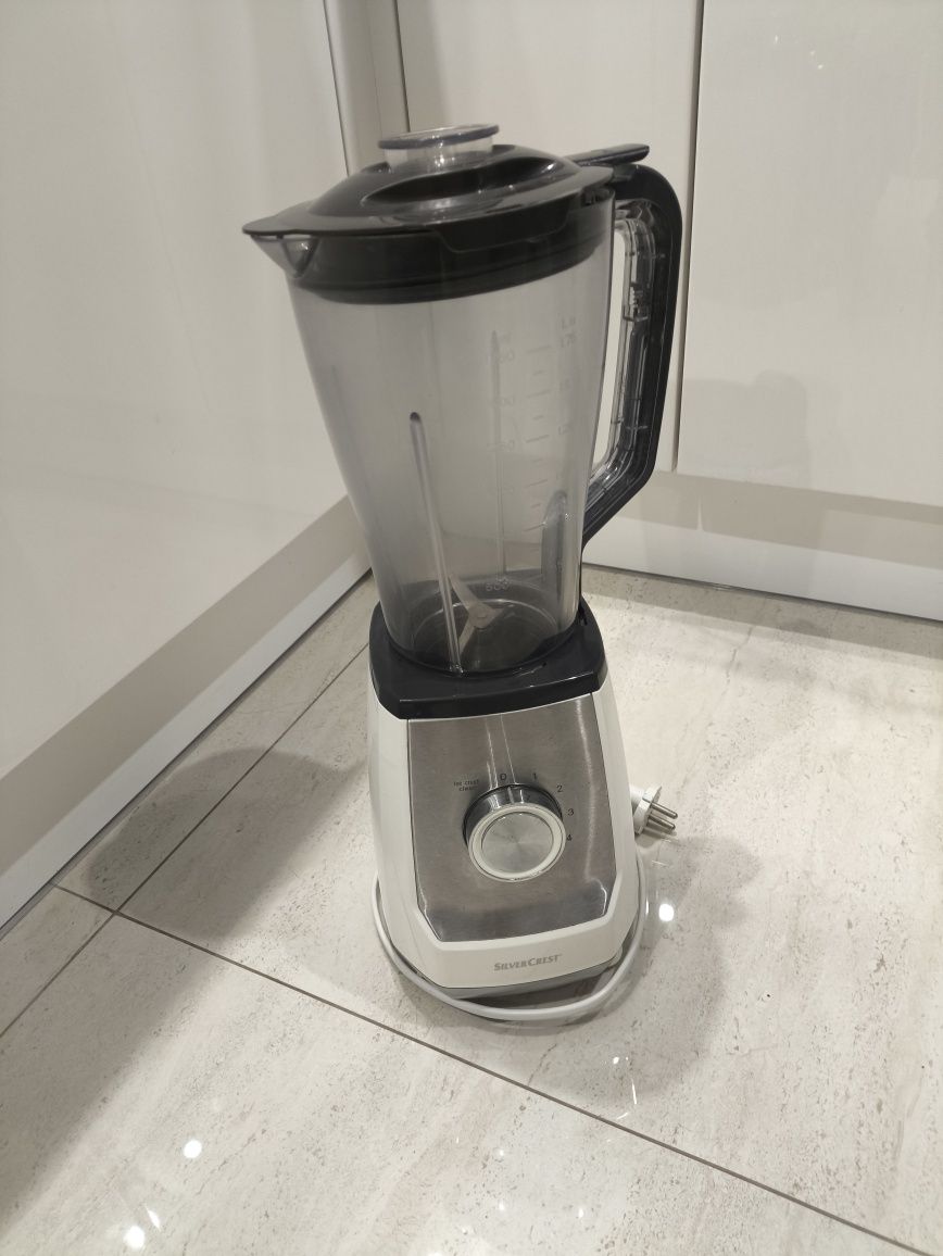 Blender Silver crest