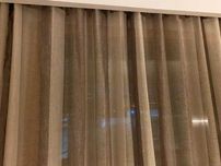 2 Cortinados Alinhados em 3 tons de Bege