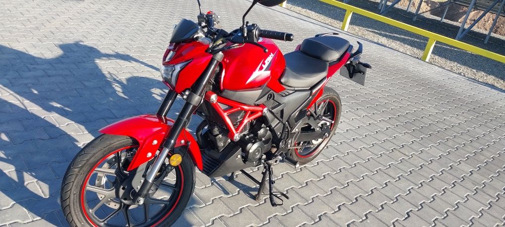 Мотоцикл Lifan SR200