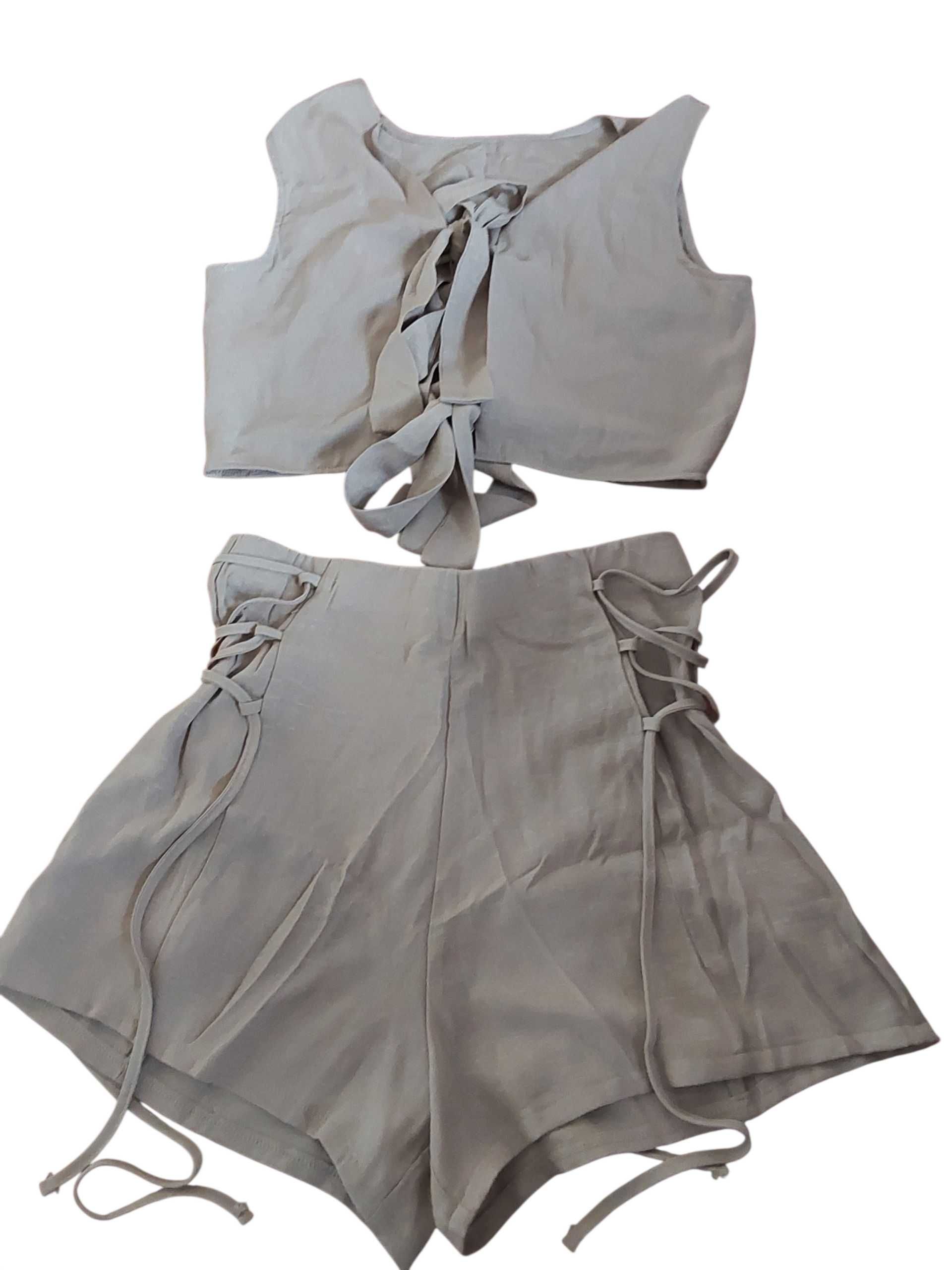 Conjunto novo de roupa