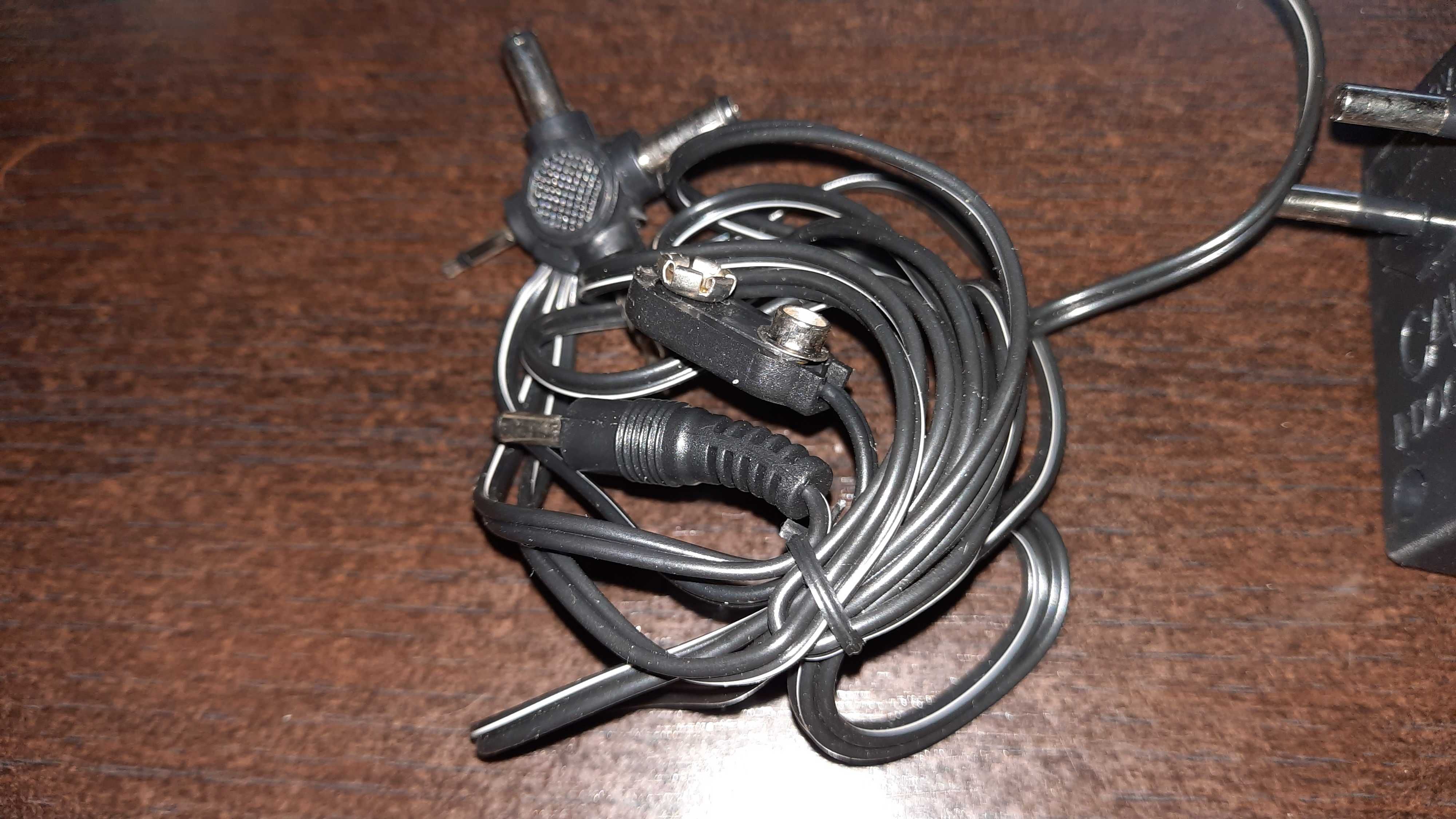 Адаптор Universal AC/DC 12V D.C. 300mA