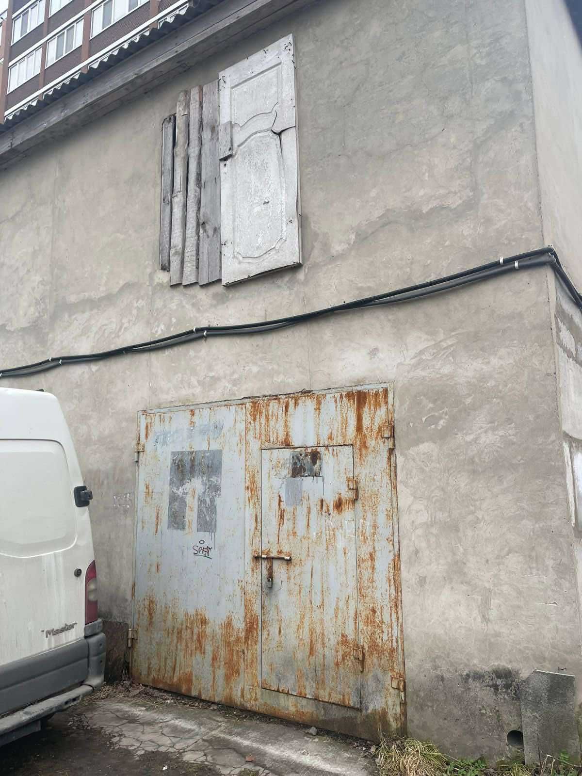 Продаж 2х поверхового гаража Виставка