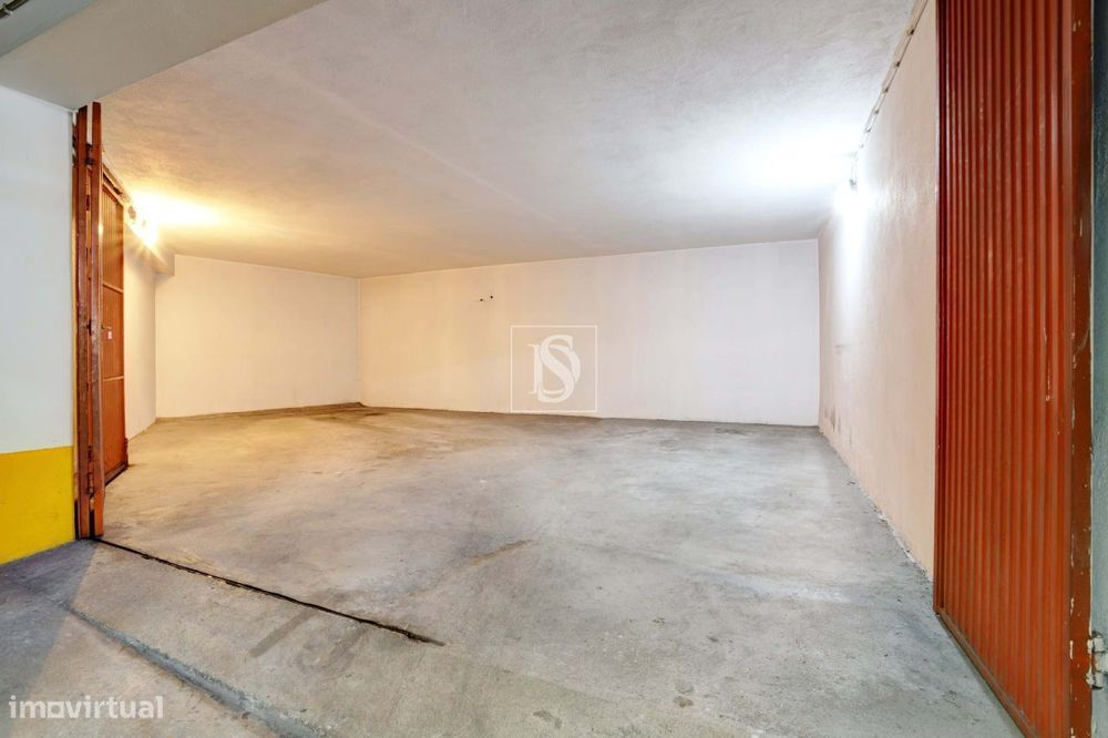 Garagem Fechada - Centro Póvoa de Varzim