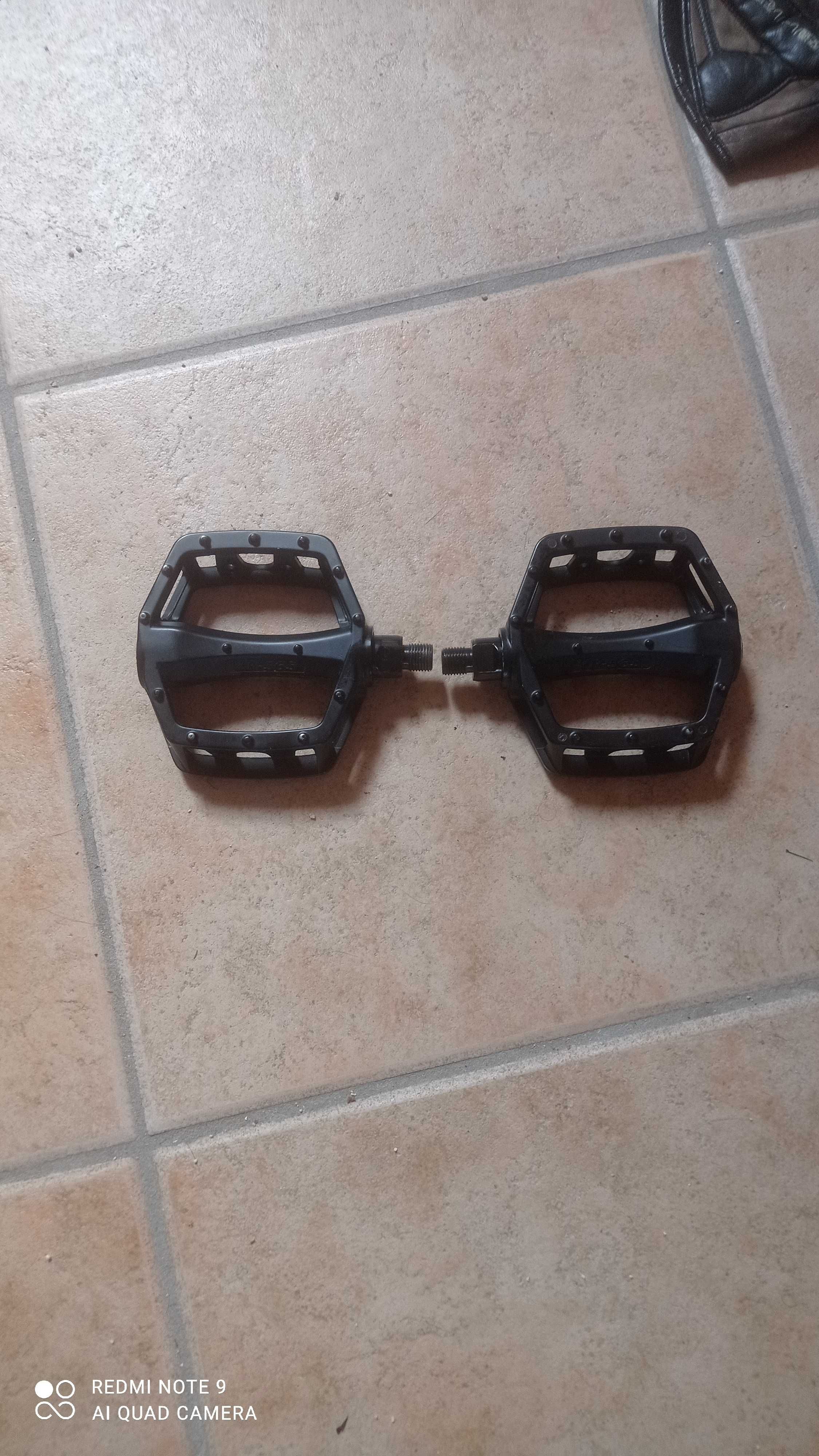 Pedais de bicicleta