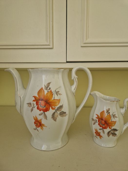 Porcelanowy dzbanek i mlecznik fabryka Ćmielów